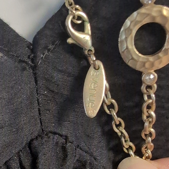 Hammered Donut Style Gold Chain Necklace - Picture 8 of 8